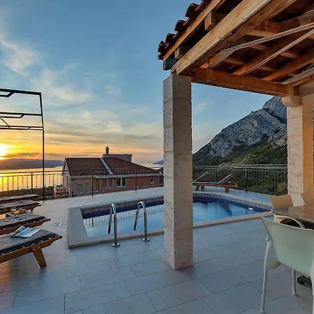 펜션 Magico With Pool And Fantastic Seaview Bast
