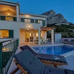 Villa Magico With Pool And Fantastic Seaview *